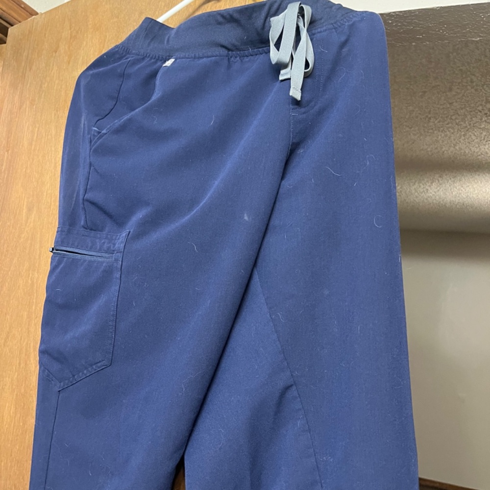 Figs jogger scrub pants - Picture 3 of 6